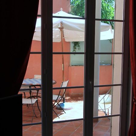 Appartement Avec Patio Et Garage Centre Ville Et Plage Sanary-sur-Mer Luaran gambar