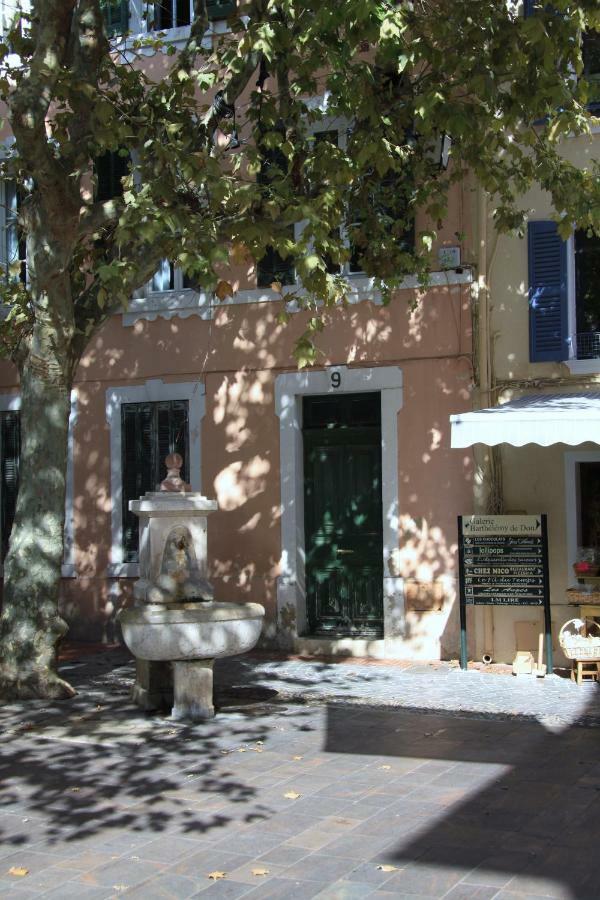 Appartement Avec Patio Et Garage Centre Ville Et Plage Sanary-sur-Mer Luaran gambar